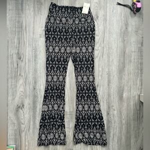 Living Doll Black and White Patterned Flare Yoga Pants Sz XS
